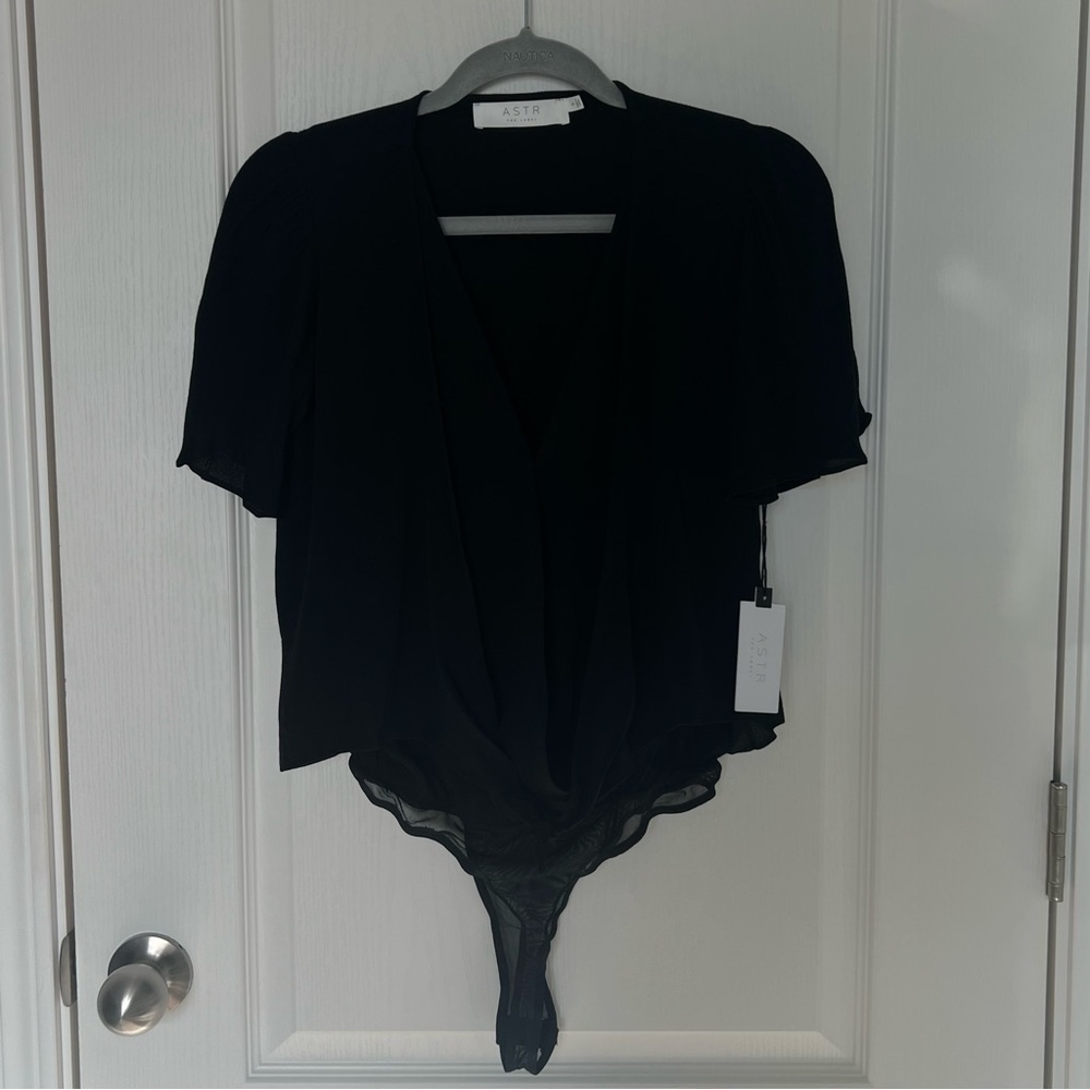 NWT ASTR The Label Black Short Sleeve Sheer Bodysuit Size Small - Picture 3 of 11